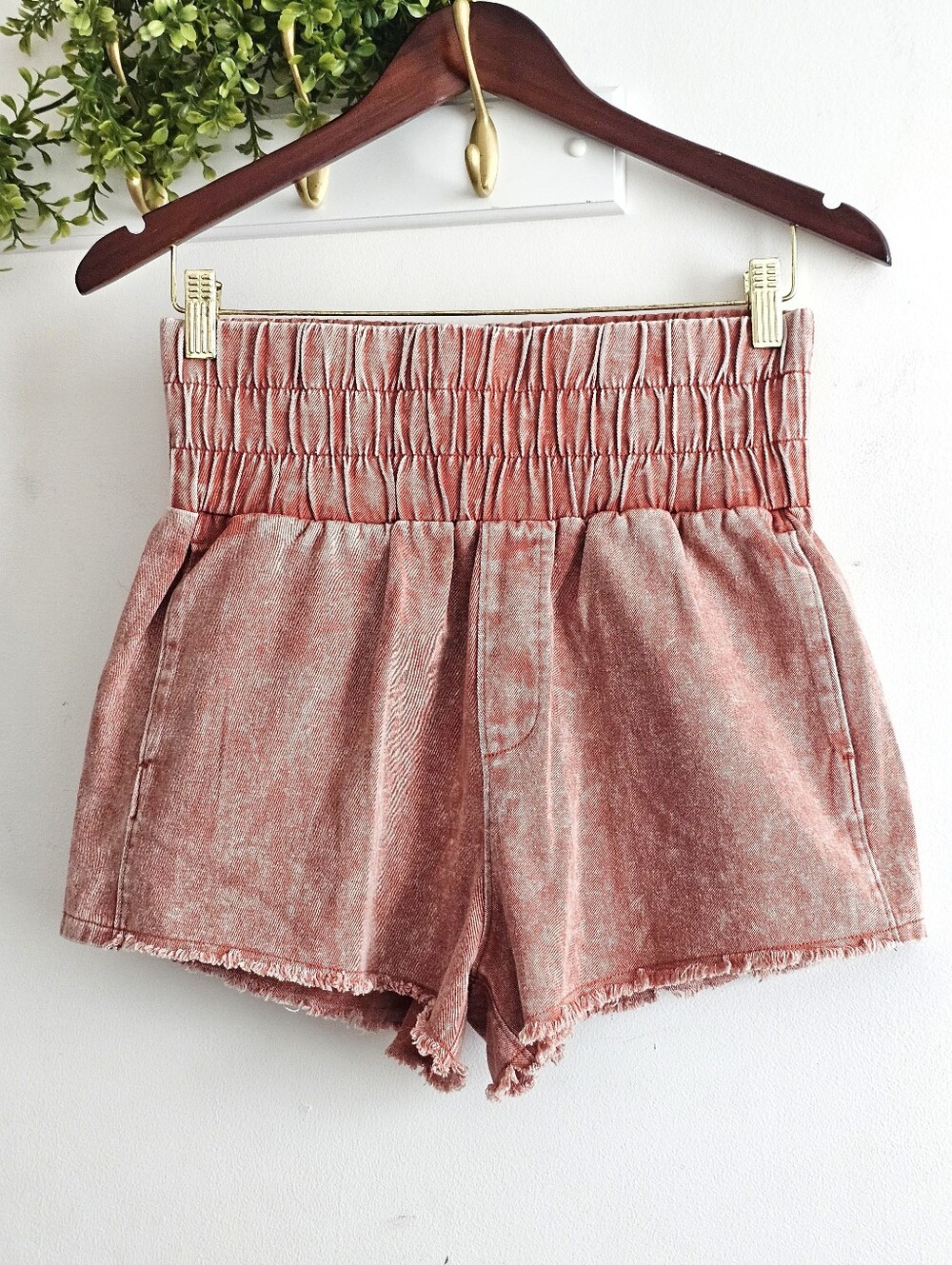 New In Love Riches S Rust Acid Wash High Rise Pull On Denim Shorts NWT